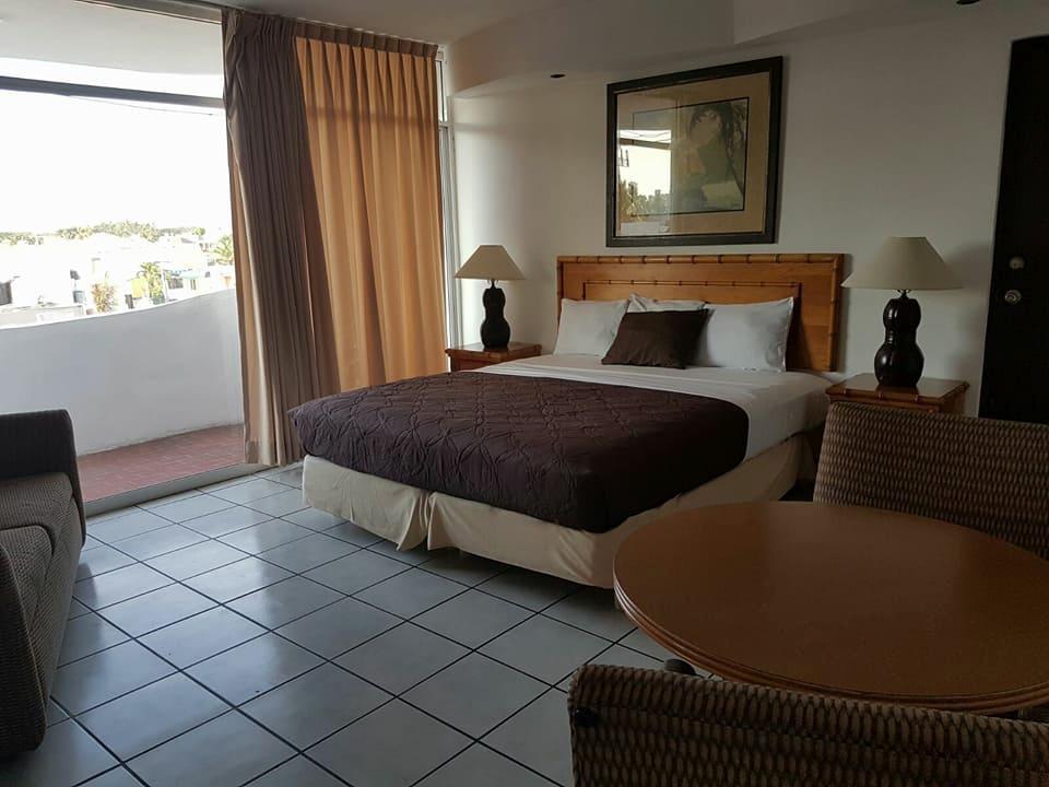 Capital O Zona Dorada Inn, Mazatlán Exteriér fotografie