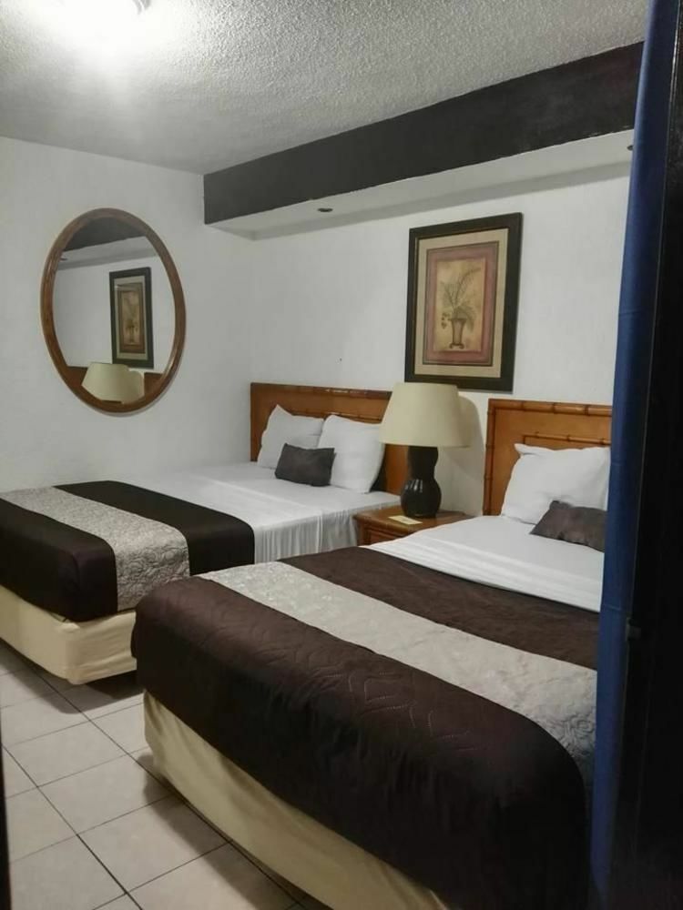Capital O Zona Dorada Inn, Mazatlán Exteriér fotografie